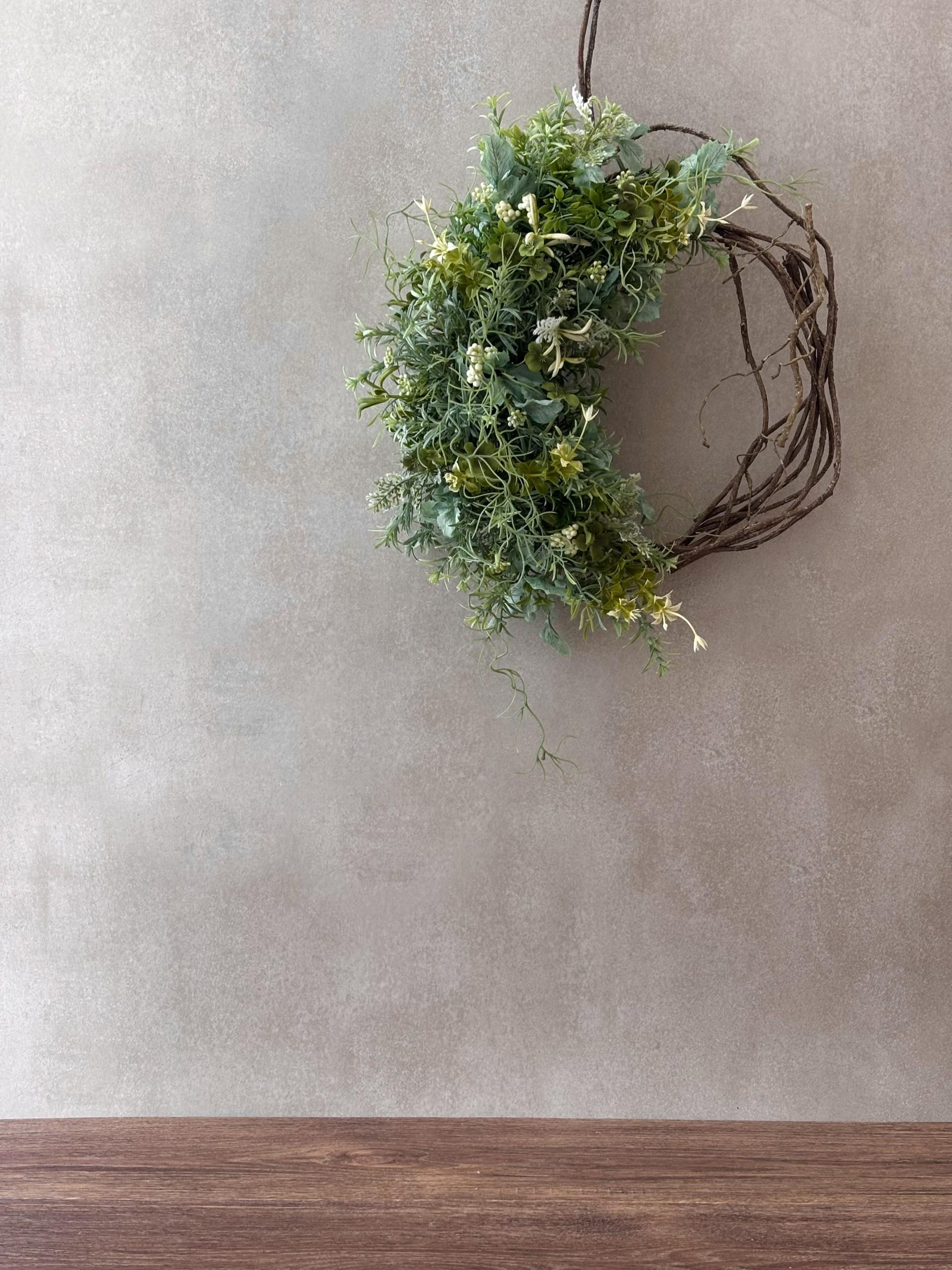 幸せのかたち｜四つ葉を忍ばせたグリーンリース | 2枚目