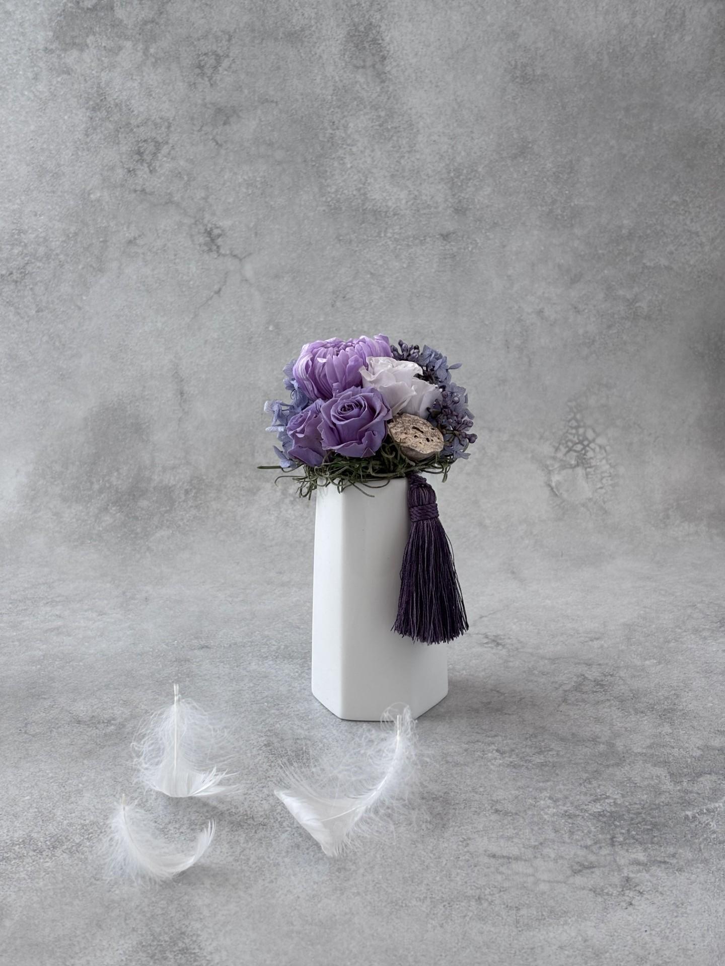 そっとそばに｜瑠璃の祈り花 | 2枚目