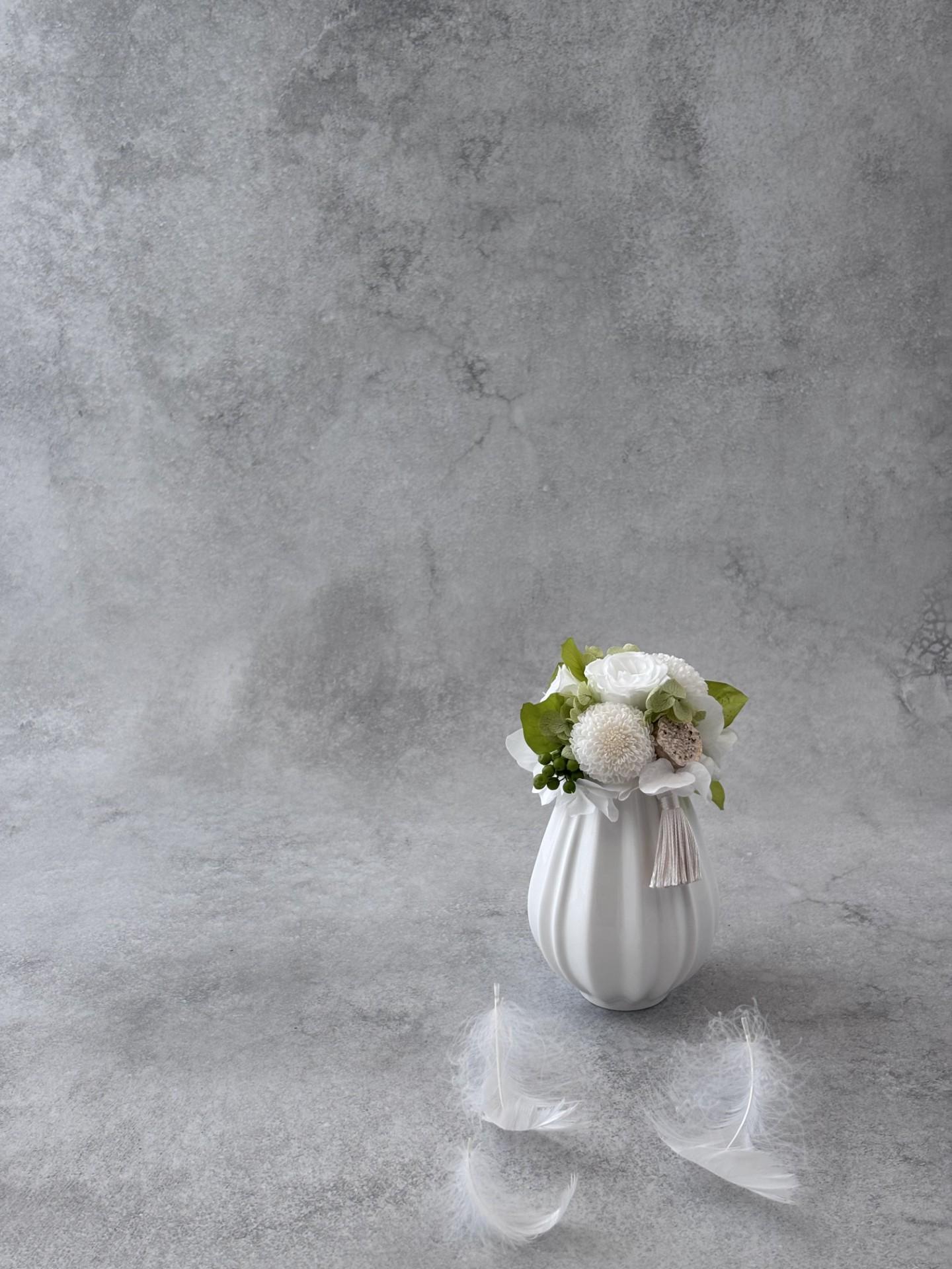 静かな祈り｜清らかなホワイト | 4枚目